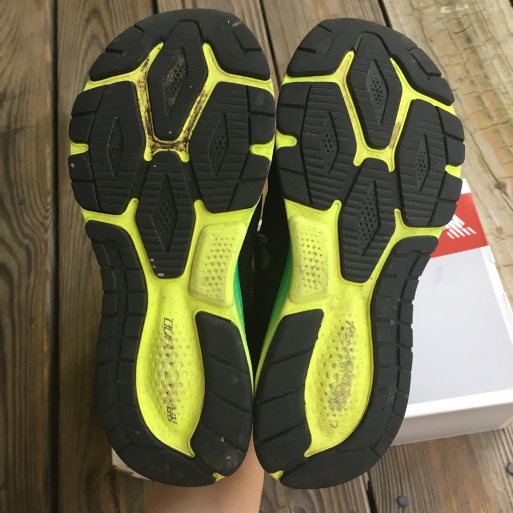New Balance Run Sneakers (fit Women’s 6) - Picture 7 of 8